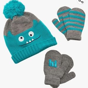Baby hat and mittens set